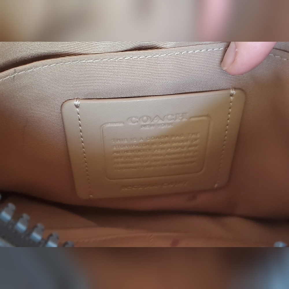 COACH Graham Crossbody Bag - Picture 13 of 14